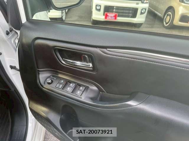 Toyota ESQUIRE 2016-03 8218170-17
