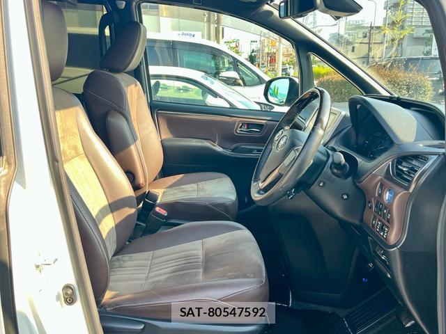 Toyota ESQUIRE 2018-03 8219215-10
