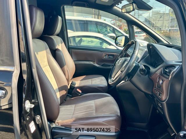 Toyota ESQUIRE 2019-03 8219216-11