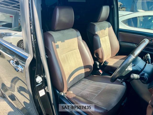 Toyota ESQUIRE 2019-03 8219216-12