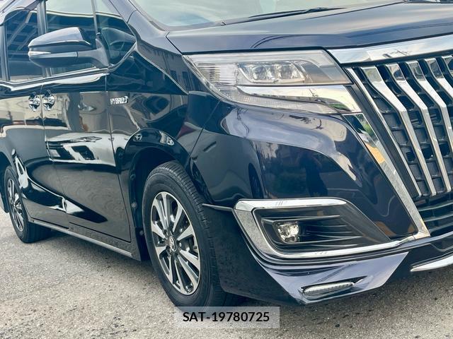 Toyota ESQUIRE 2017-09 8219218-5
