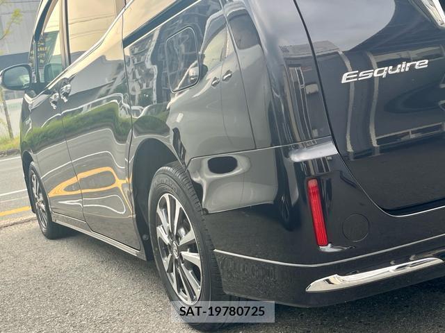 Toyota ESQUIRE 2017-09 8219218-8