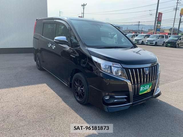 Toyota ESQUIRE 2017-02 8220313-8