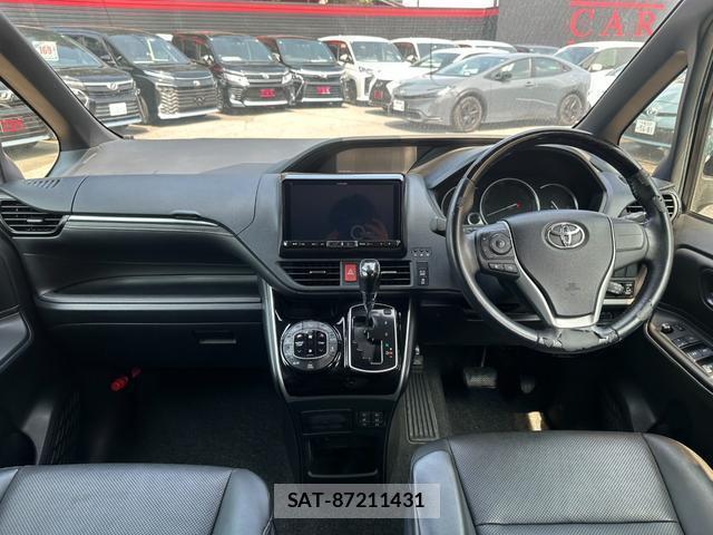 Toyota ESQUIRE 2016-11 8220582-1