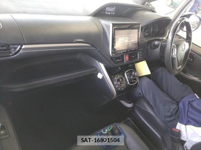 Toyota ESQUIRE 2016-02 8221421-2
