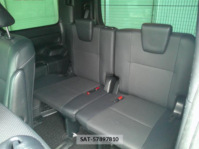 Toyota ESQUIRE 2017-10 8221662-12