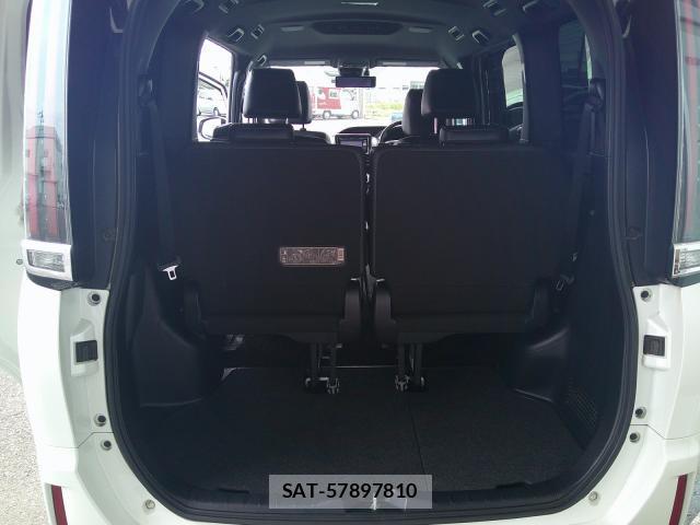 Toyota ESQUIRE 2017-10 8221662-13