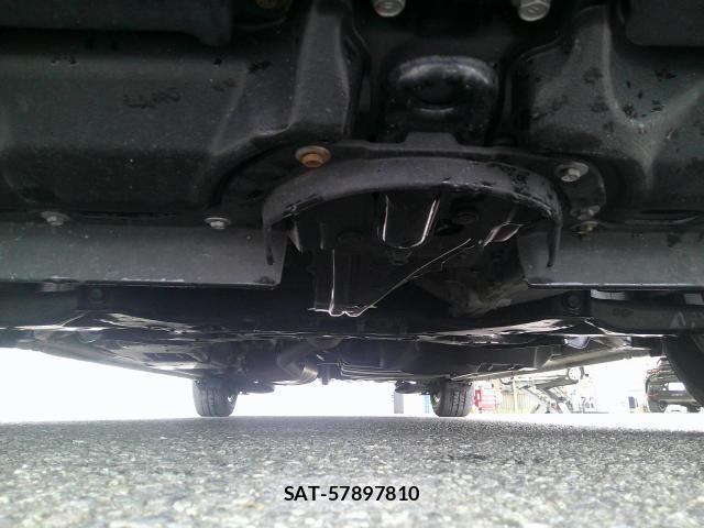 Toyota ESQUIRE 2017-10 8221662-18