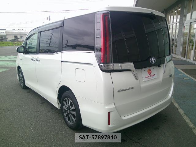 Toyota ESQUIRE 2017-10 8221662-2