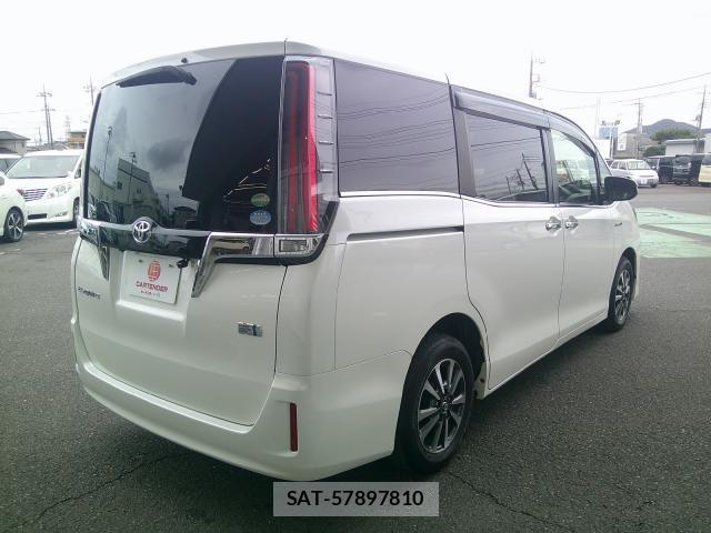 Toyota ESQUIRE 2017-10 8221662-3