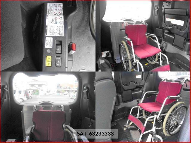 Toyota ESQUIRE 2017-09 8221812-5