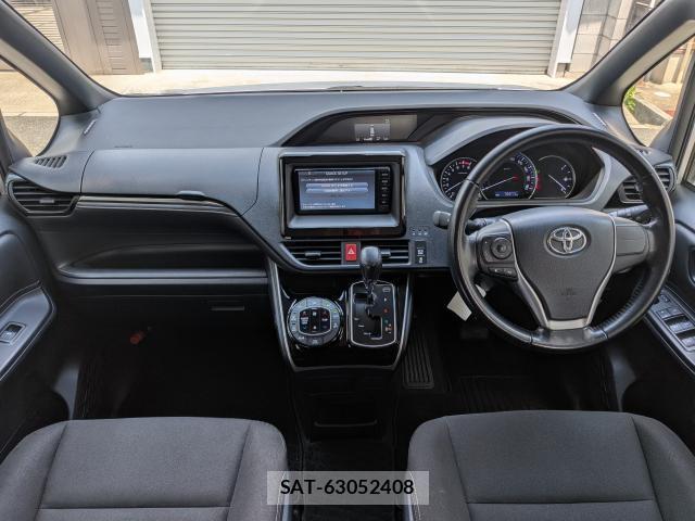 Toyota ESQUIRE 2017-04 8223180-7