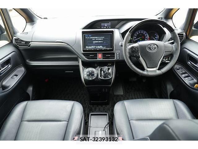 Toyota ESQUIRE 2017-02 8223264-2