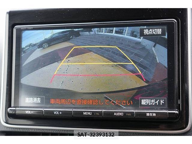 Toyota ESQUIRE 2017-02 8223264-6