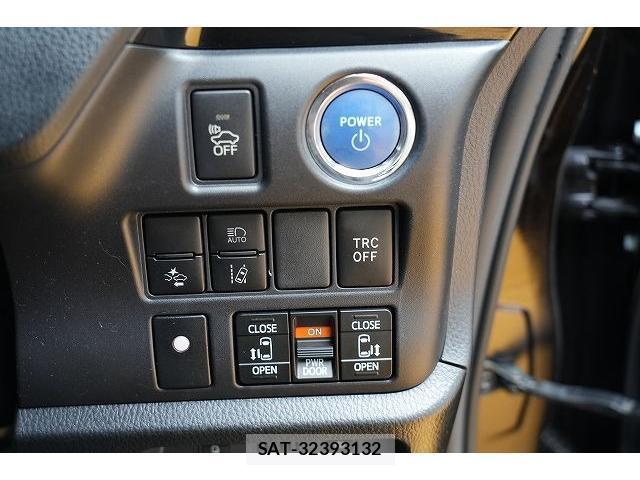 Toyota ESQUIRE 2017-02 8223264-8