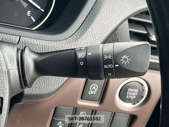 Toyota ESQUIRE 2018-09 8223302-14