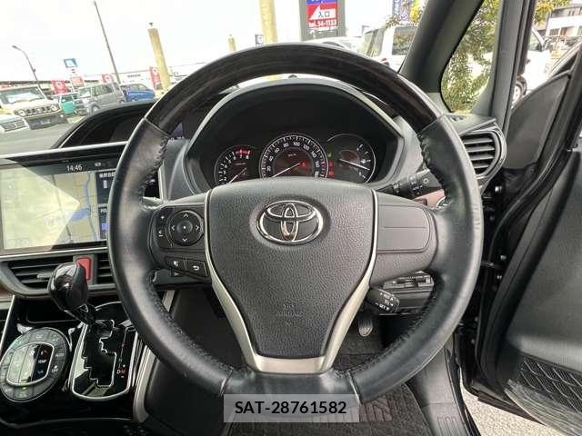 Toyota ESQUIRE 2018-09 8223302-2