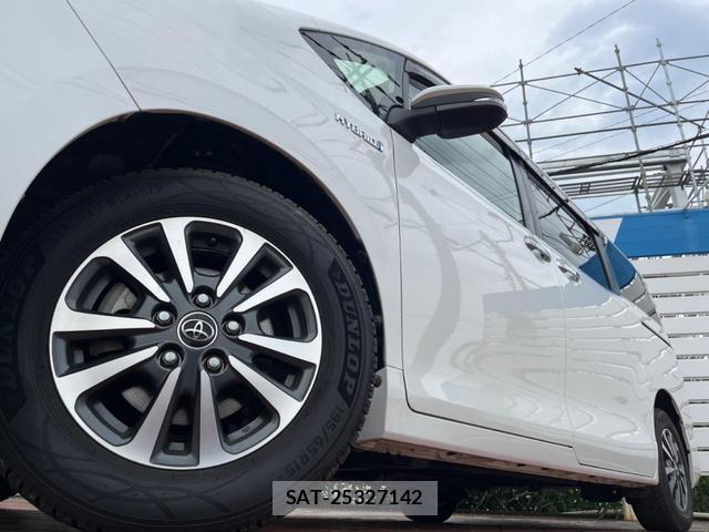 Toyota ESQUIRE 2017-12 8224121-13