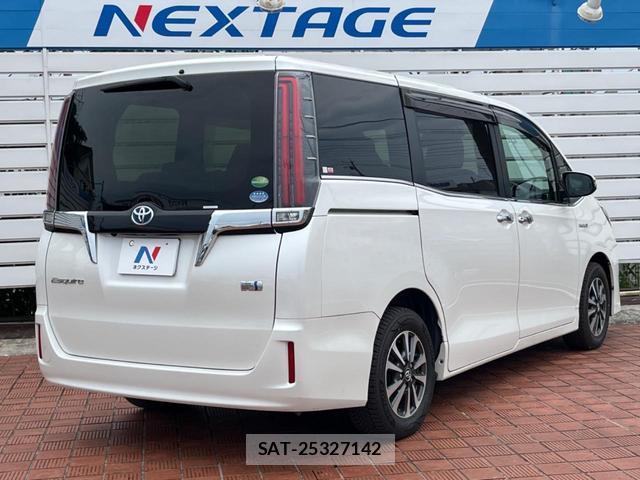 Toyota ESQUIRE 2017-12 8224121-17