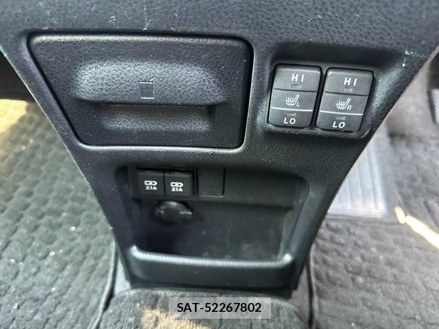 Toyota ESQUIRE 2017-07 8224663-14