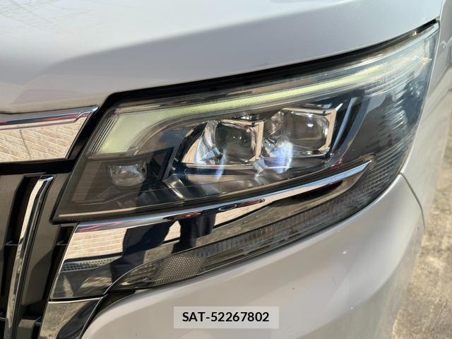 Toyota ESQUIRE 2017-07 8224663-17