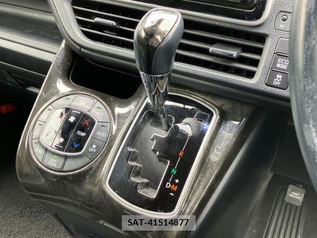 Toyota ESQUIRE 2018-07 8225188-17