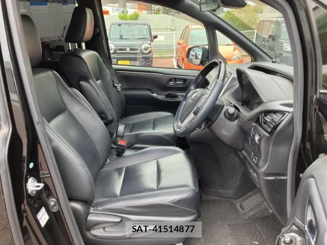 Toyota ESQUIRE 2018-07 8225188-3