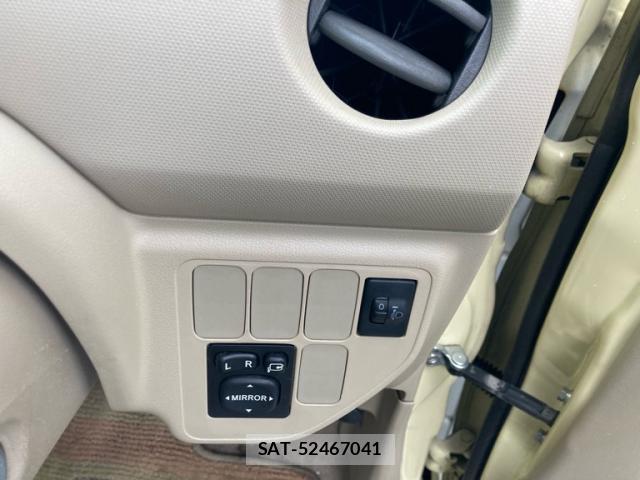 Daihatsu ESSE 2010-06 8219792-19
