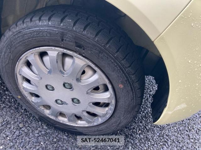 Daihatsu ESSE 2010-06 8219792-3