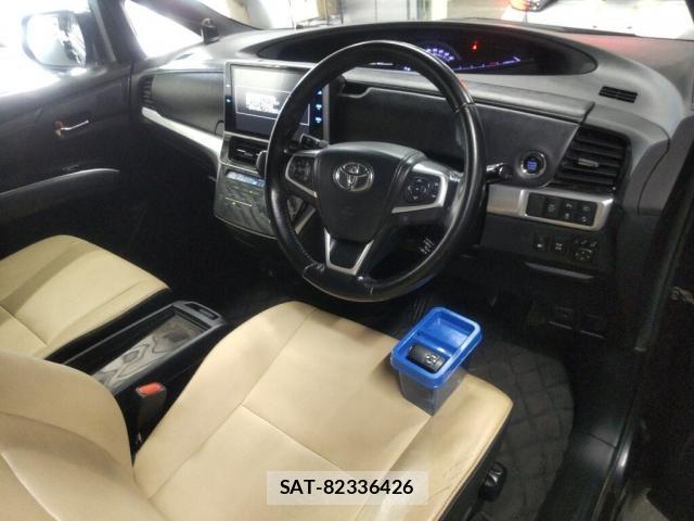 Toyota ESTIMA 2018-05 8217033-2