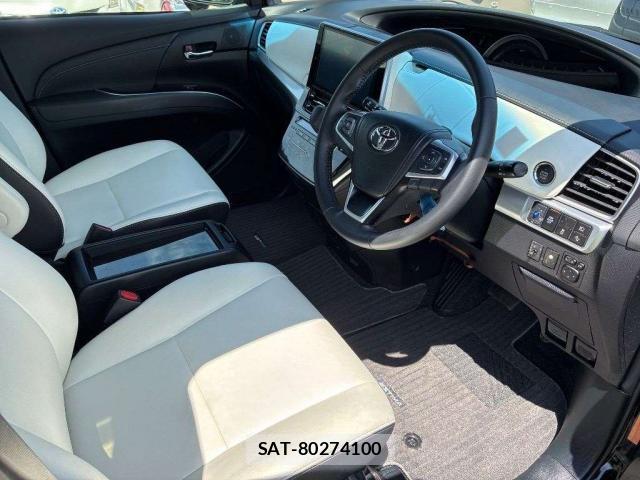 Toyota ESTIMA 2017-02 8218839-3