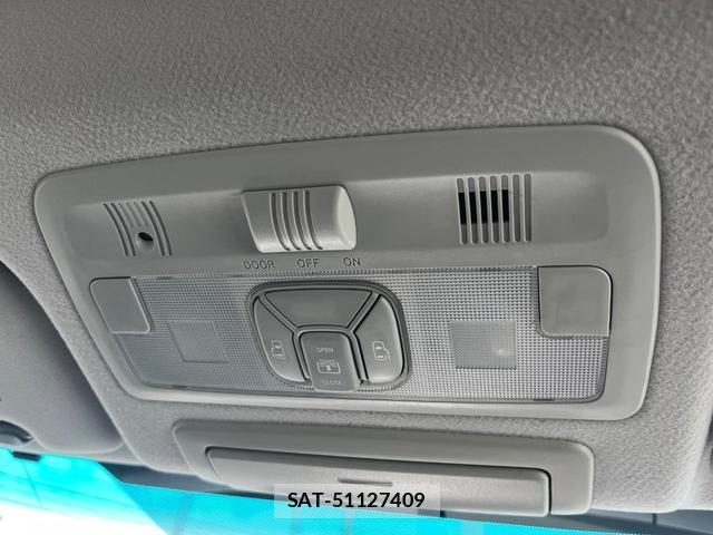 Toyota ESTIMA 2012-02 8219674-4