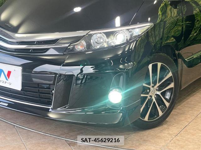 Toyota ESTIMA 2013-12 8220233-12