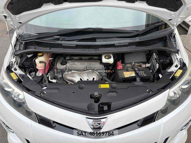 Toyota ESTIMA 2013-11 8220431-3