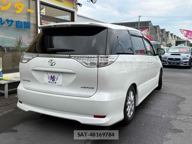 Toyota ESTIMA 2013-11 8220431-8