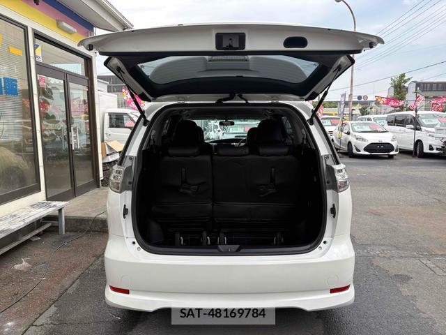 Toyota ESTIMA 2013-11 8220431-9