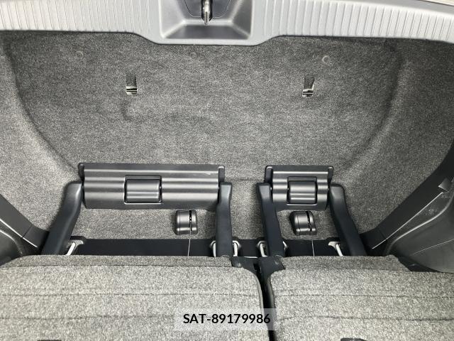Toyota ESTIMA 2016-10 8221239-18