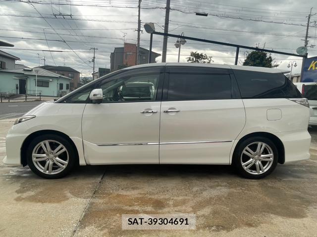 Toyota ESTIMA 2014-03 8221390-4
