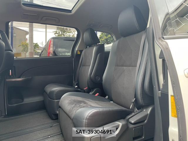 Toyota ESTIMA 2014-03 8221390-7
