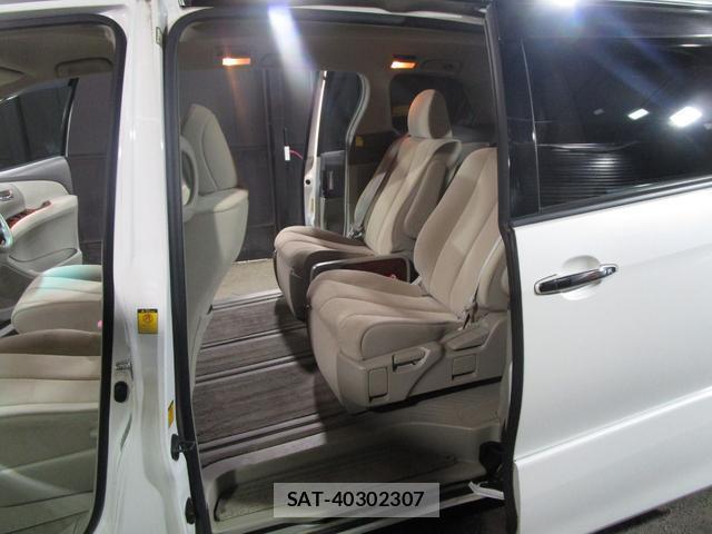 Toyota ESTIMA 2010-03 8221517-15