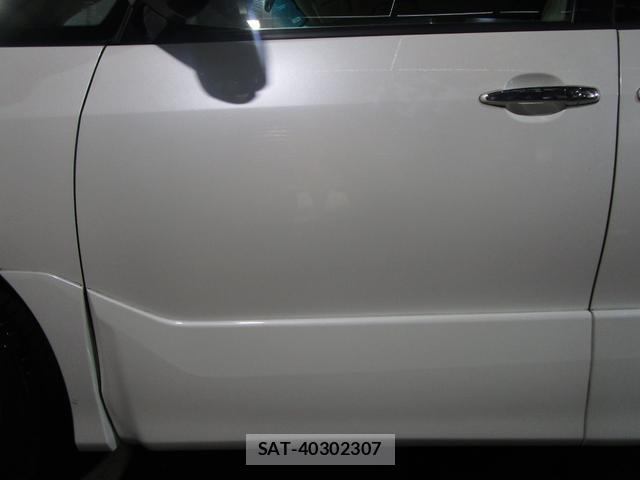 Toyota ESTIMA 2010-03 8221517-2