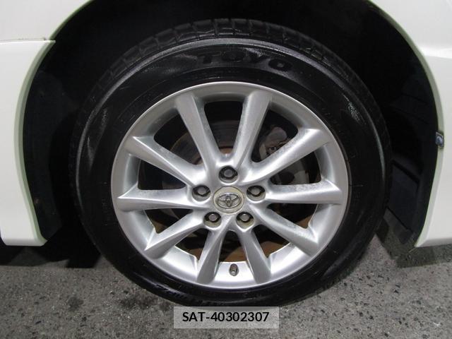 Toyota ESTIMA 2010-03 8221517-9