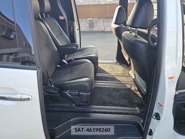 Toyota ESTIMA 2019-09 8222286-7