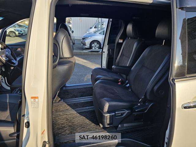 Toyota ESTIMA 2019-09 8222286-8