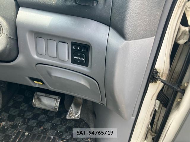 Toyota ESTIMA 2001-07 8224381-11