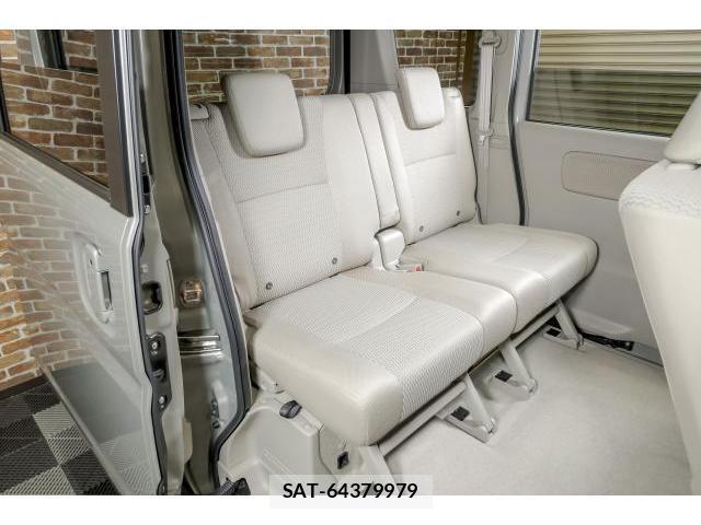 Suzuki EVERY WAGON 2026-03 8216136-13