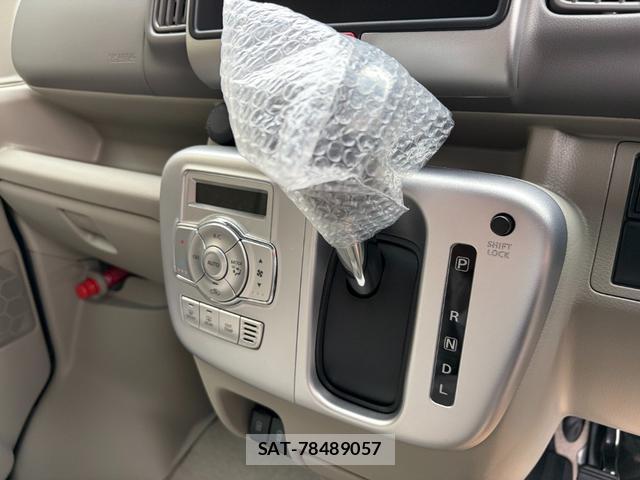 Suzuki EVERY WAGON 2025-02 8216836-7
