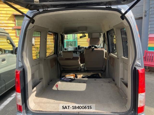 Suzuki EVERY WAGON 2005-10 8217161-12