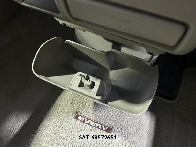 Suzuki EVERY WAGON 2016-09 8221401-18