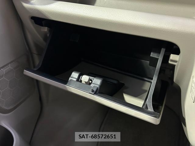 Suzuki EVERY WAGON 2016-09 8221401-19